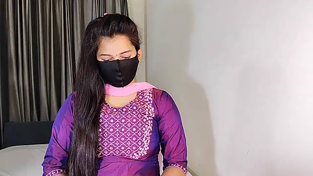 YourLovelyQueen online show from 01/16/25, 08:14