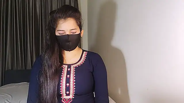 YourLovelyQueen online show from 01/18/25, 08:30