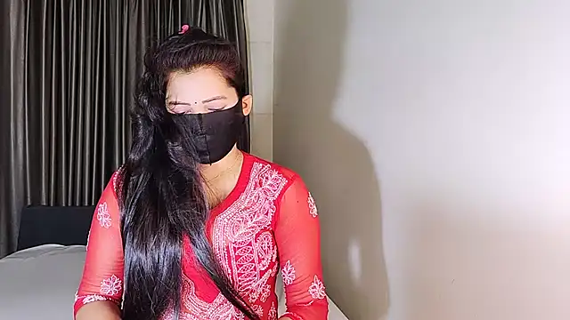 YourLovelyQueen online show from 03/20/25, 05:15