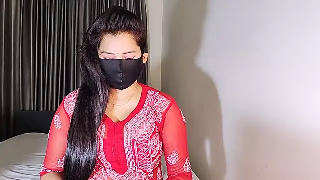YourLovelyQueen online show from 03/20/25, 08:19