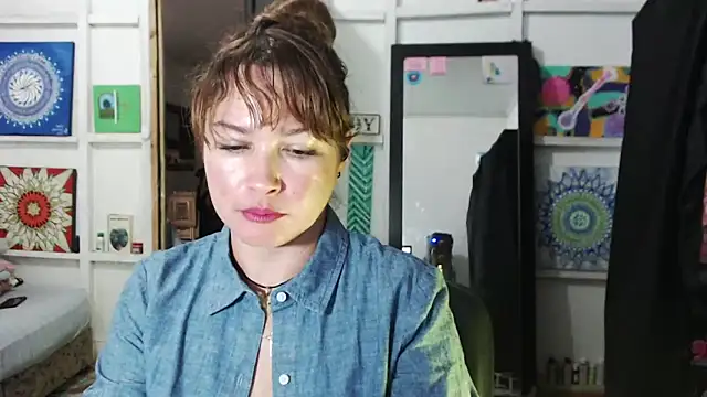 Snapshot of solamatista11 chatting on 10/21/25, 07:25 solamatista11 online show from 10/21/25, 07:25