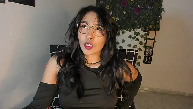 Mary Rosse1 online show from 10/20/25, 06:52