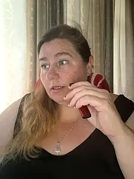 Snapshot of Iceprincess2bad4u chatting on 02/02/25, 06:26 Iceprincess2bad4u online show from 02/02/25, 06:26