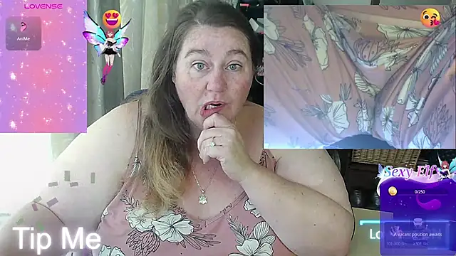 Snapshot of Iceprincess2bad4u chatting on 03/15/25, 07:20 Iceprincess2bad4u online show from 03/15/25, 07:20