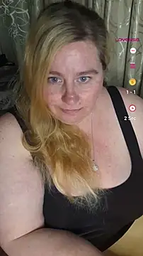 Snapshot of Iceprincess2bad4u chatting on 09/08/25, 06:18 Iceprincess2bad4u online show from 09/08/25, 06:18