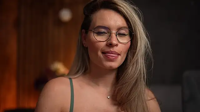 BrandyWhite online show from 02/24/25, 07:44