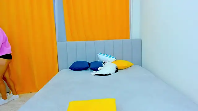 Snapshot of FieryHeart chatting on 12/28/24, 01:06 FieryHeart online show from 12/28/24, 01:06