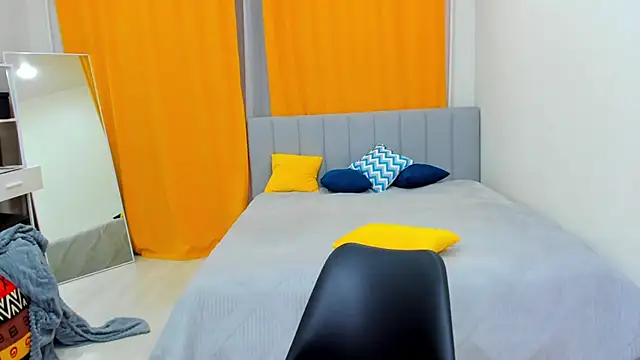 Snapshot of FieryHeart chatting on 01/21/25, 04:37 FieryHeart online show from 01/21/25, 04:37