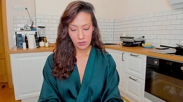 Snapshot of FieryHeart chatting on 10/25/25, 07:41 FieryHeart online show from 10/25/25, 07:41