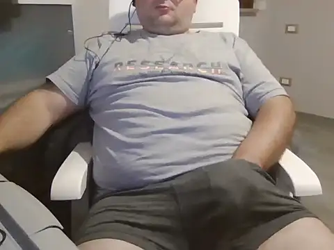 iron boy80 online show from 10/20/25, 09:26