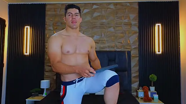 Snapshot of FelipeAndMarcello3 chatting on 02/06/25, 07:51 FelipeAndMarcello3 online show from 02/06/25, 07:51