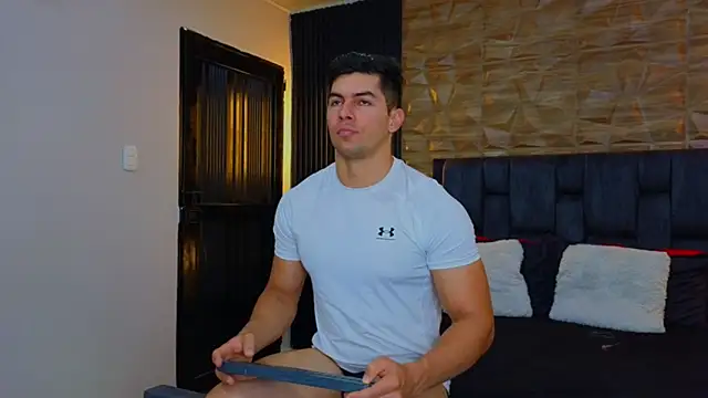 Snapshot of FelipeAndMarcello3 chatting on 02/12/25, 07:13 FelipeAndMarcello3 online show from 02/12/25, 07:13