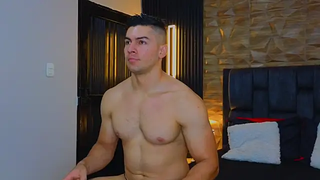 Snapshot of FelipeAndMarcello3 chatting on 02/14/25, 07:33 FelipeAndMarcello3 online show from 02/14/25, 07:33