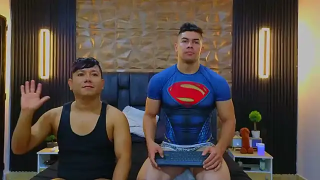 Snapshot of FelipeAndMarcello3 chatting on 02/17/25, 02:37 FelipeAndMarcello3 online show from 02/17/25, 02:37