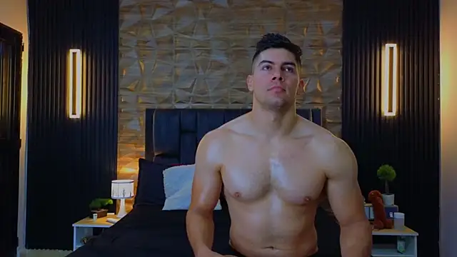 Snapshot of FelipeAndMarcello3 chatting on 02/21/25, 09:54 FelipeAndMarcello3 online show from 02/21/25, 09:54