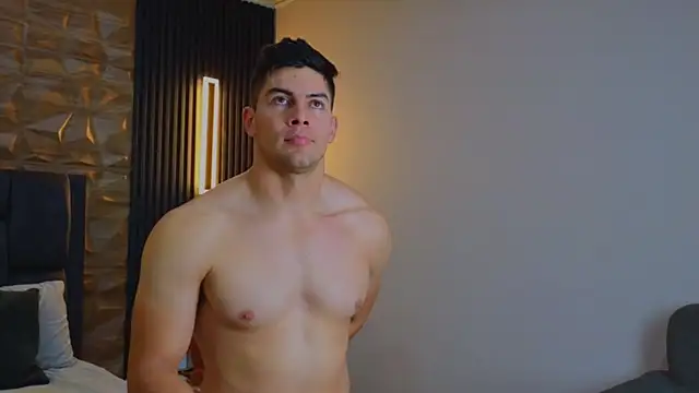 Snapshot of FelipeAndMarcello3 chatting on 03/06/25, 11:31 FelipeAndMarcello3 online show from 03/06/25, 11:31