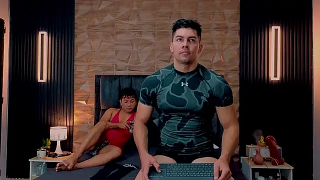 Snapshot of FelipeAndMarcello3 chatting on 09/08/25, 02:16 FelipeAndMarcello3 online show from 09/08/25, 02:16