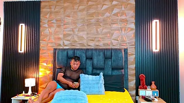 FelipeAndMarcello3 online show from 07/18/26, 03:05