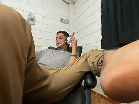 Max TheHorseDick online show from 05/27/26, 01:57