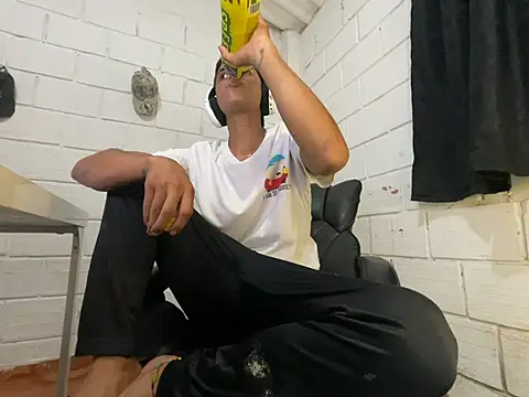 Max TheHorseDick online show from 06/19/26, 02:05