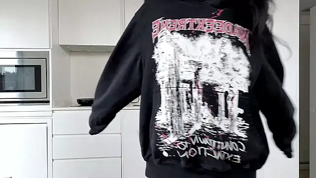 TammiLou online show from 02/09/26, 02:21