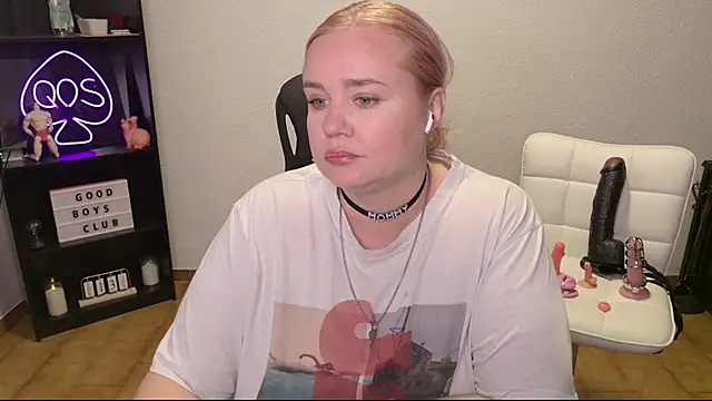 MargotGrey online show from 06/14/26, 05:15