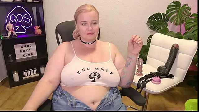 MargotGrey online show from 06/17/26, 04:19