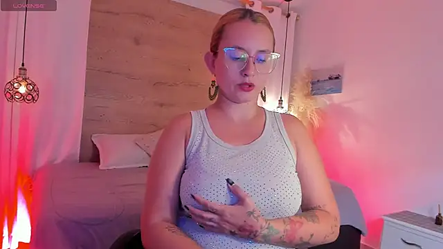 halaaa 1 online show from 04/07/26, 07:03