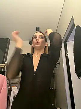 -AngelAri- online show from 10/26/25, 09:21