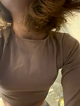 -AngelAri- online show from 12/19/25, 09:05