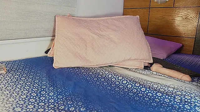 mssburbuja online show from 02/19/25, 06:11