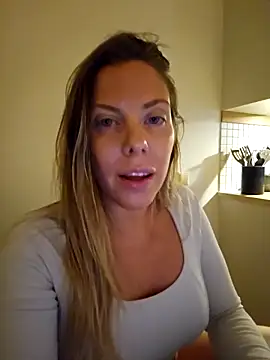 novaforyou1 online show from 02/20/25, 03:52