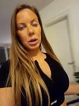 novaforyou1 online show from 12/16/25, 04:23