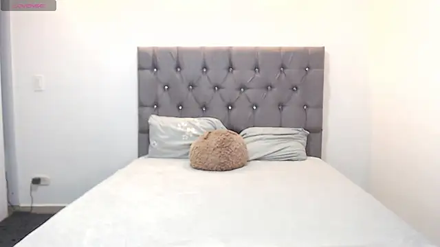 Snapshot of Maya_Lewis chatting on 03/22/25, 08:15 Maya Lewis online show from 03/22/25, 08:15