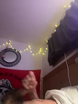 Snapshot of Dfkon420 chatting on 12/18/25, 04:18 Dfkon420 online show from 12/18/25, 04:18