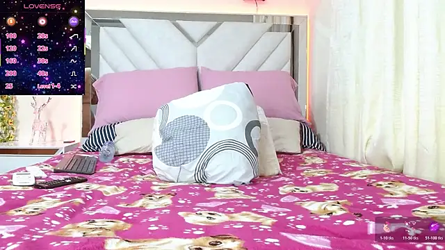 Snapshot of ruby_myers chatting on 10/24/25, 04:09 ruby myers online show from 10/24/25, 04:09