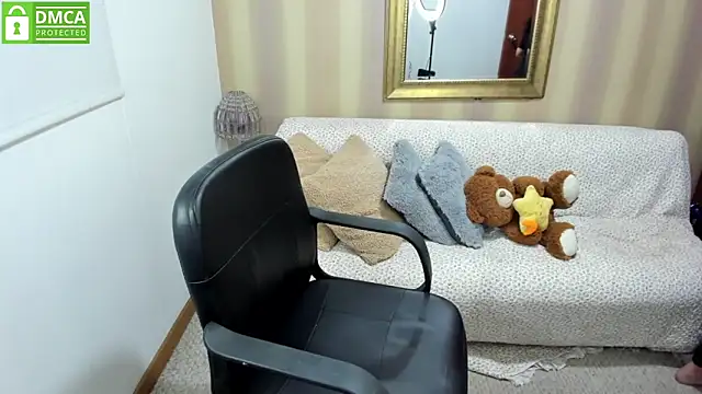 NicolettColin online show from 10/08/25, 08:39