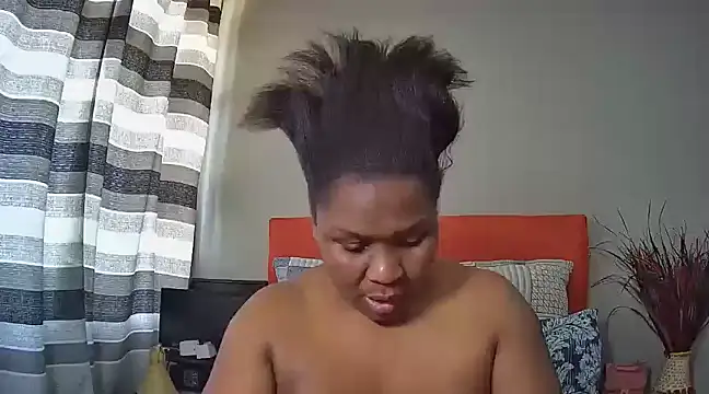 Snapshot of missboobsxx chatting on 01/22/25, 08:07 missboobsxx online show from 01/22/25, 08:07