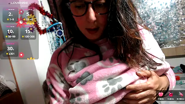 Snapshot of Bekkakinky chatting on 12/30/24, 10:12 Bekkakinky online show from 12/30/24, 10:12