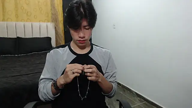 Elio-cam online show from 12/13/24, 08:09