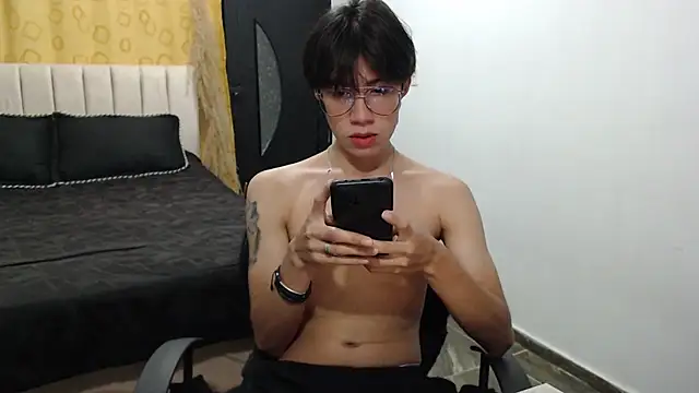 Elio-cam online show from 01/28/25, 07:32