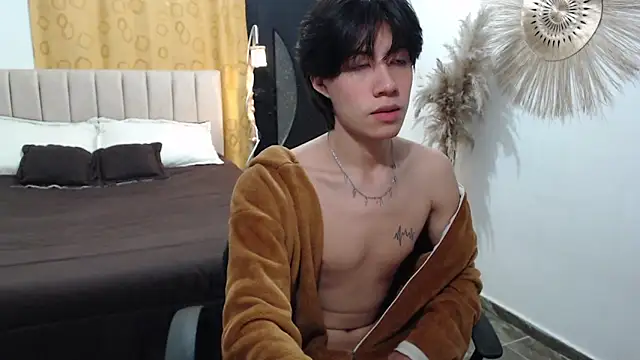 Elio-cam online show from 11/06/25, 08:26