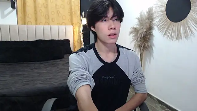 Elio-cam online show from 03/25/26, 03:01