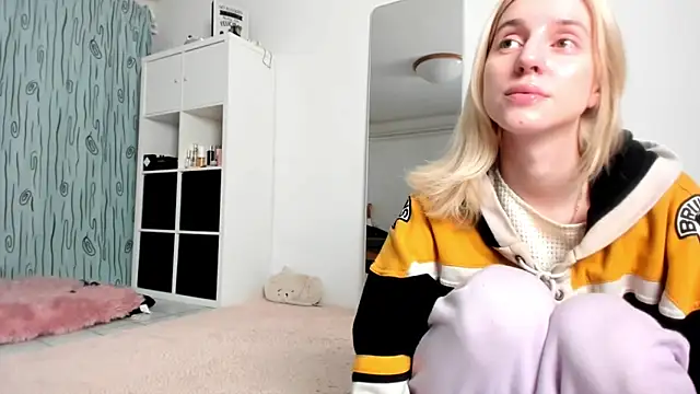 KenzieDawton online show from 12/07/24, 04:42