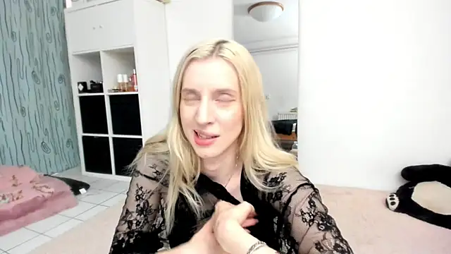 KenzieDawton online show from 07/25/26, 11:52