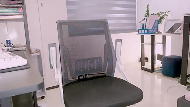 Shyn   online show from 11/02/25, 02:47