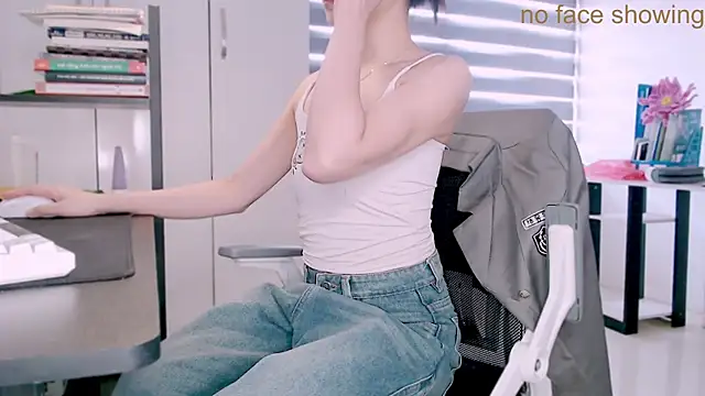 Shyn   online show from 11/27/25, 06:37