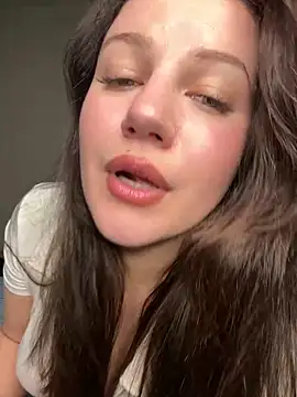 Snapshot of likaxxx chatting on 03/20/25, 06:31 likaxxx online show from 03/20/25, 06:31