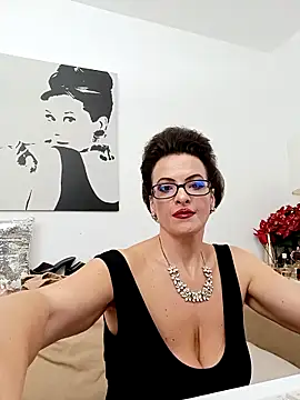 RebeccaNoble online show from 11/21/25, 08:07