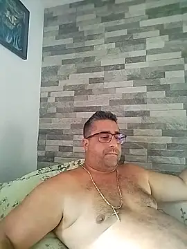 Snapshot of ADRIAN_ADI40 chatting on 06/03/26, 03:28 ADRIAN ADI40 online show from 06/03/26, 03:28